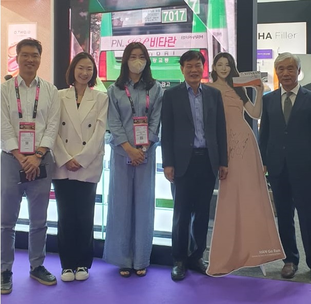 총영사, Beautyworld Middle East 2024 전시회장 방문